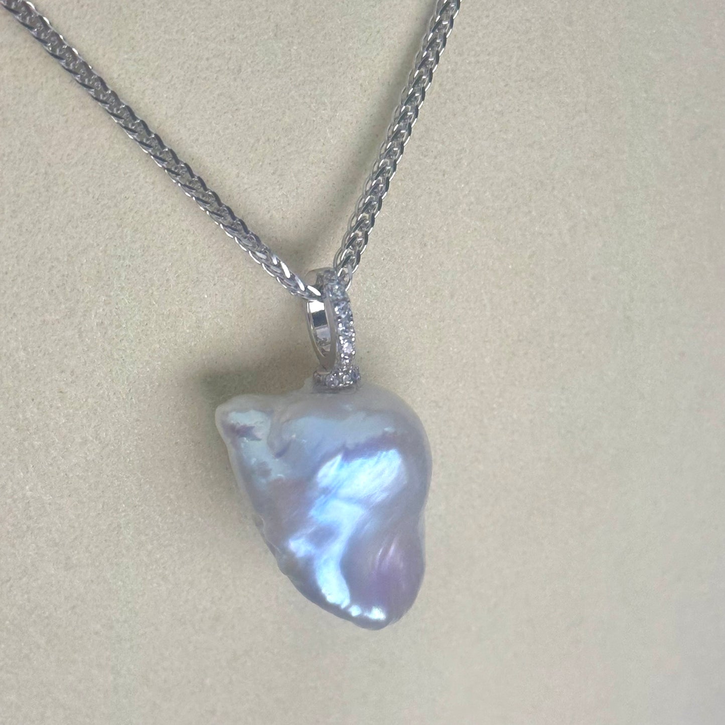 淡水真珠 バロック ホワイト ペンダントトップ ネックレス 25mm~30mm (JR-NL-0076)