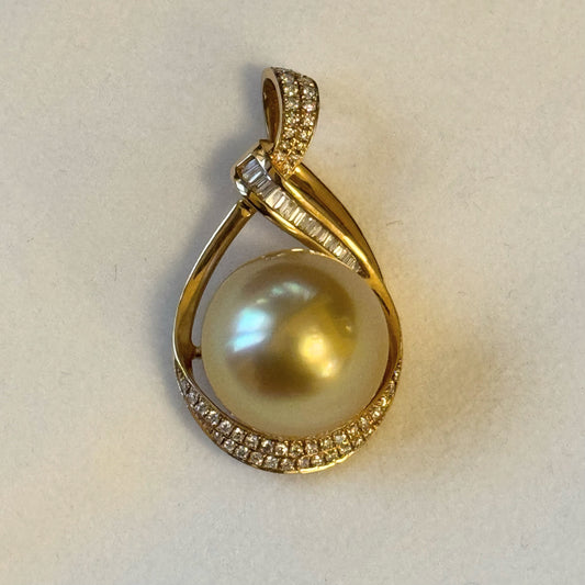 白蝶真珠 ラウンド ゴールド ペンダントトップ 15.7mm 18K (JR-NL-0077)