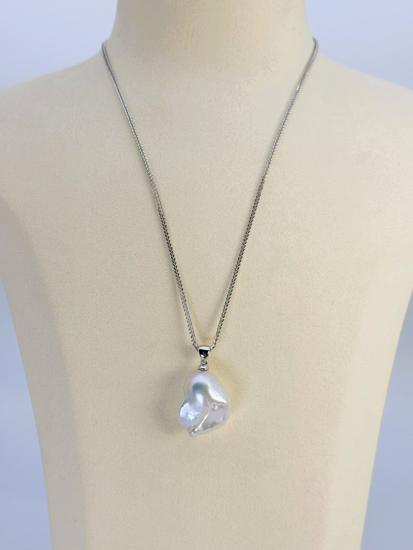 (JR-NL-0026) 淡水真珠 ペンダントトップ ホワイト バロック 16.0mm～19.0mm(幅)