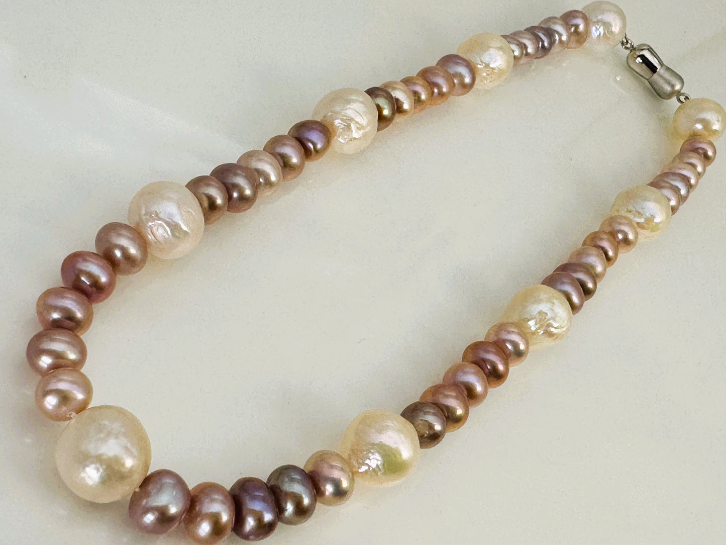 淡水真珠 ネックレス ラウンド マルチカラー 12.0mm～13.0mm(幅) 長さ：40.0cm (JR-NL-0059)