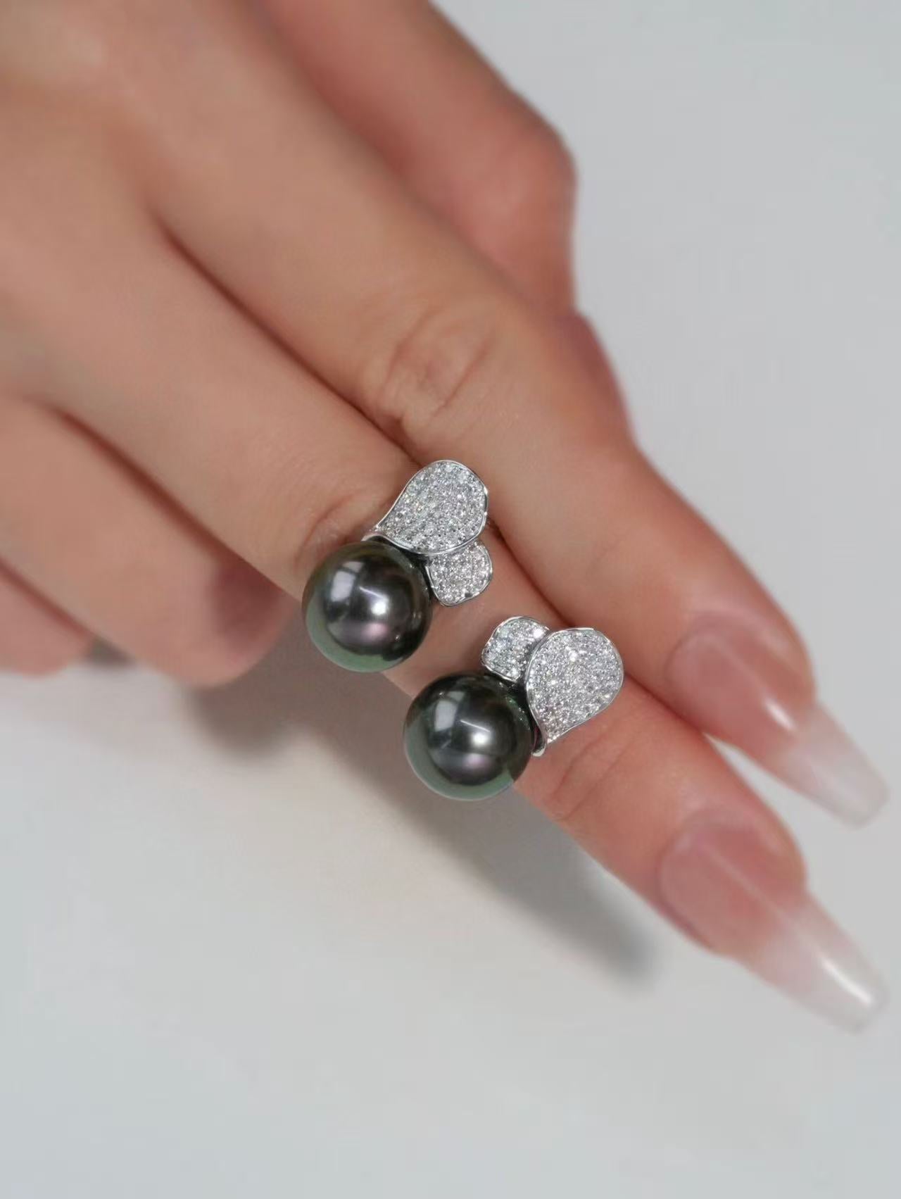 (JR-ER-0025) 黒蝶真珠 ピアス ブラック ピーコックグリーン 10.0mm～11.0mm